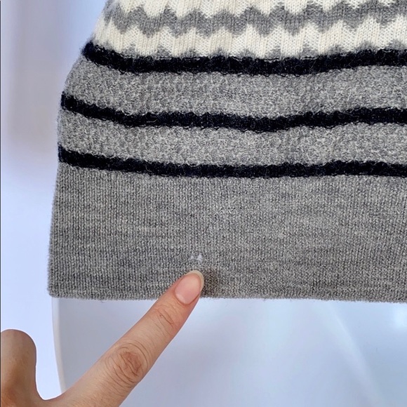 J. Crew Grey & White Chevron Sweater XS - Picture 6 of 7